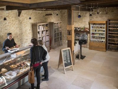 Magasin-Vignal–1–2 Magasin-Vignal--1--2